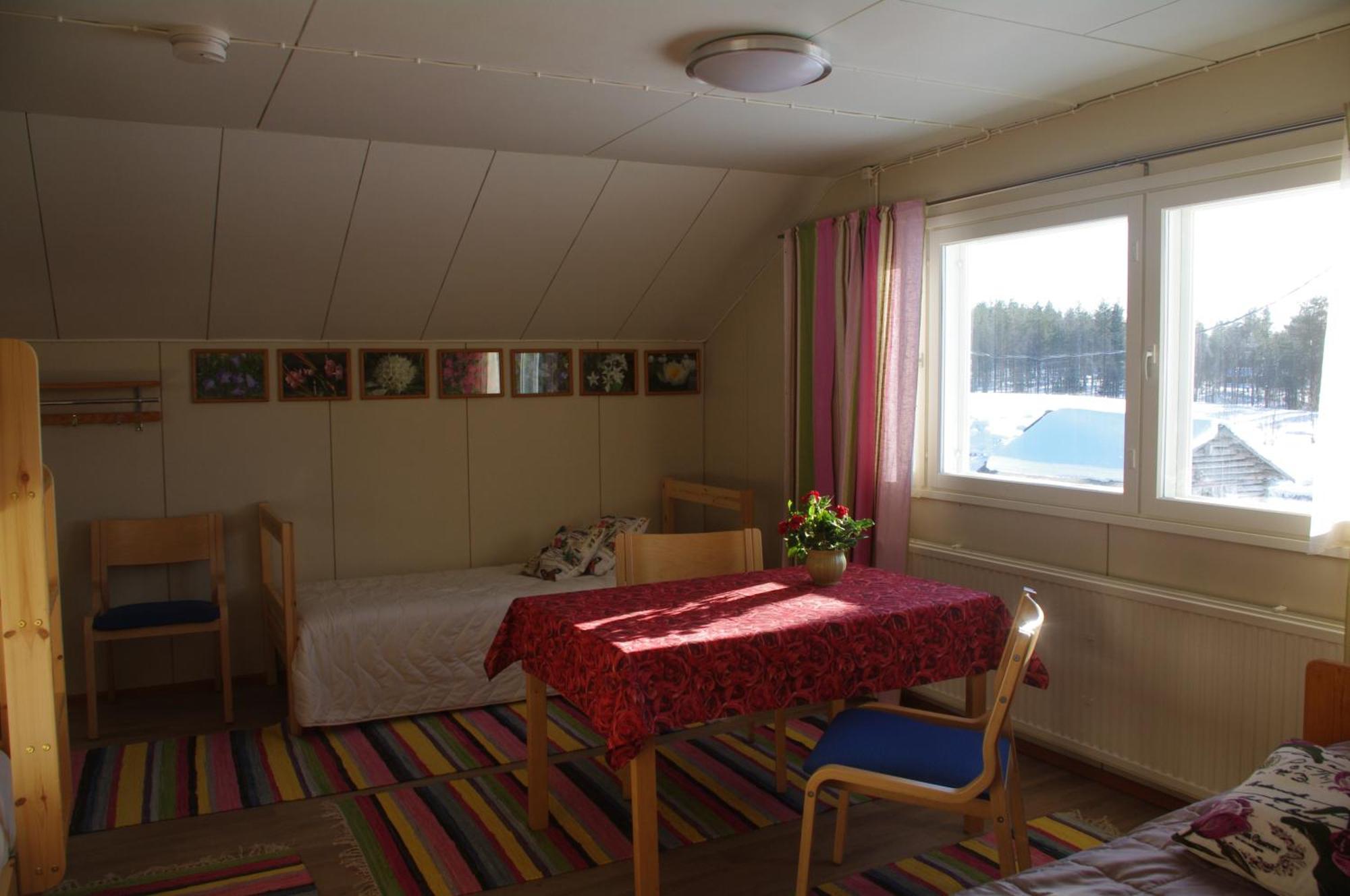 Aneen Loma Vacation And Cottages ปอซิโอ ห้อง รูปภาพ