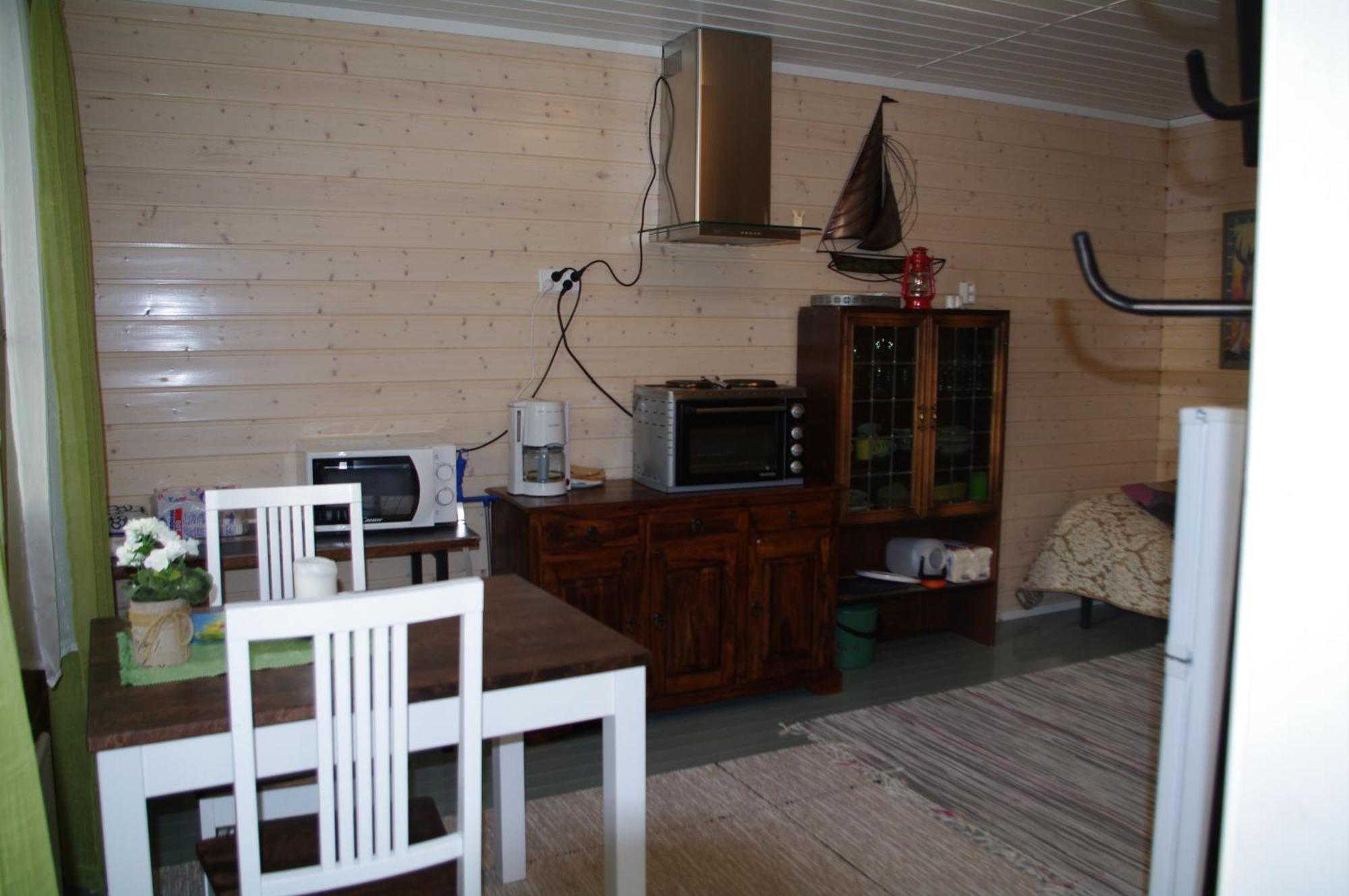 Aneen Loma Vacation And Cottages ปอซิโอ ห้อง รูปภาพ