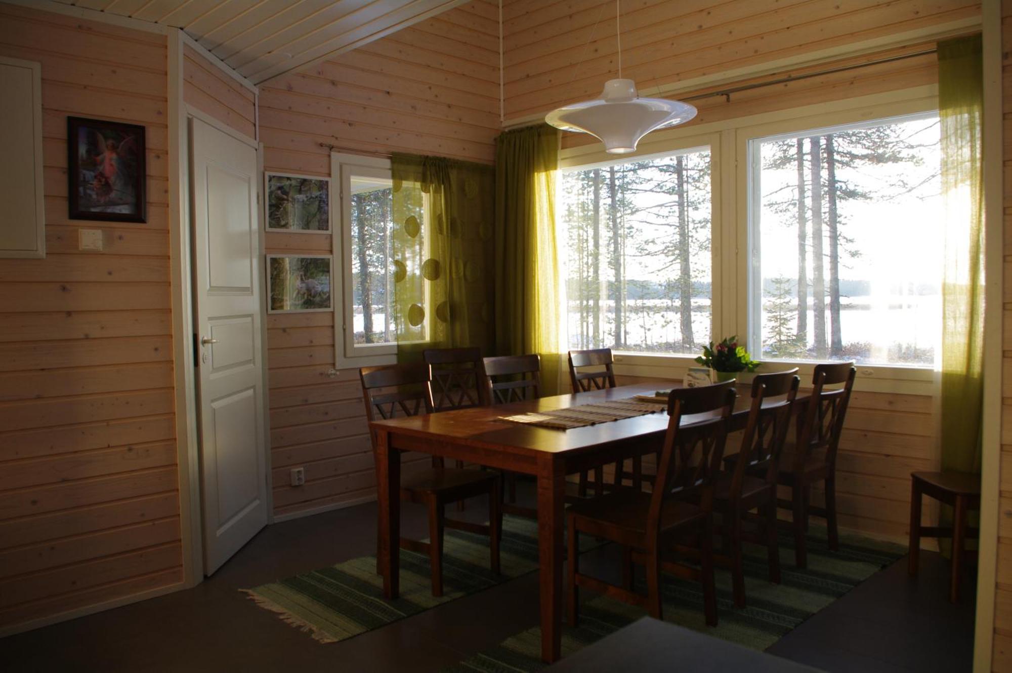 Aneen Loma Vacation And Cottages ปอซิโอ ห้อง รูปภาพ