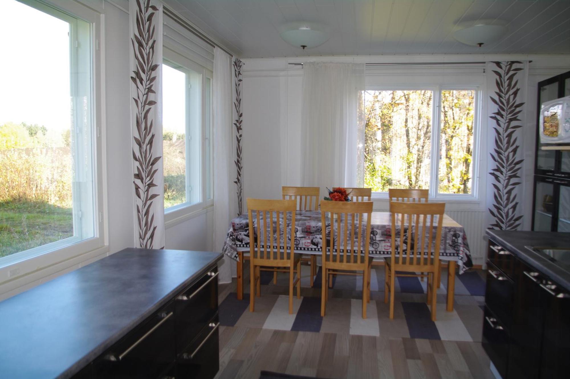 Aneen Loma Vacation And Cottages ปอซิโอ ห้อง รูปภาพ